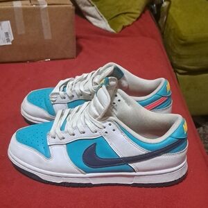 Nike Dunk Low Dusty  Cactus Low-Top Sneakers